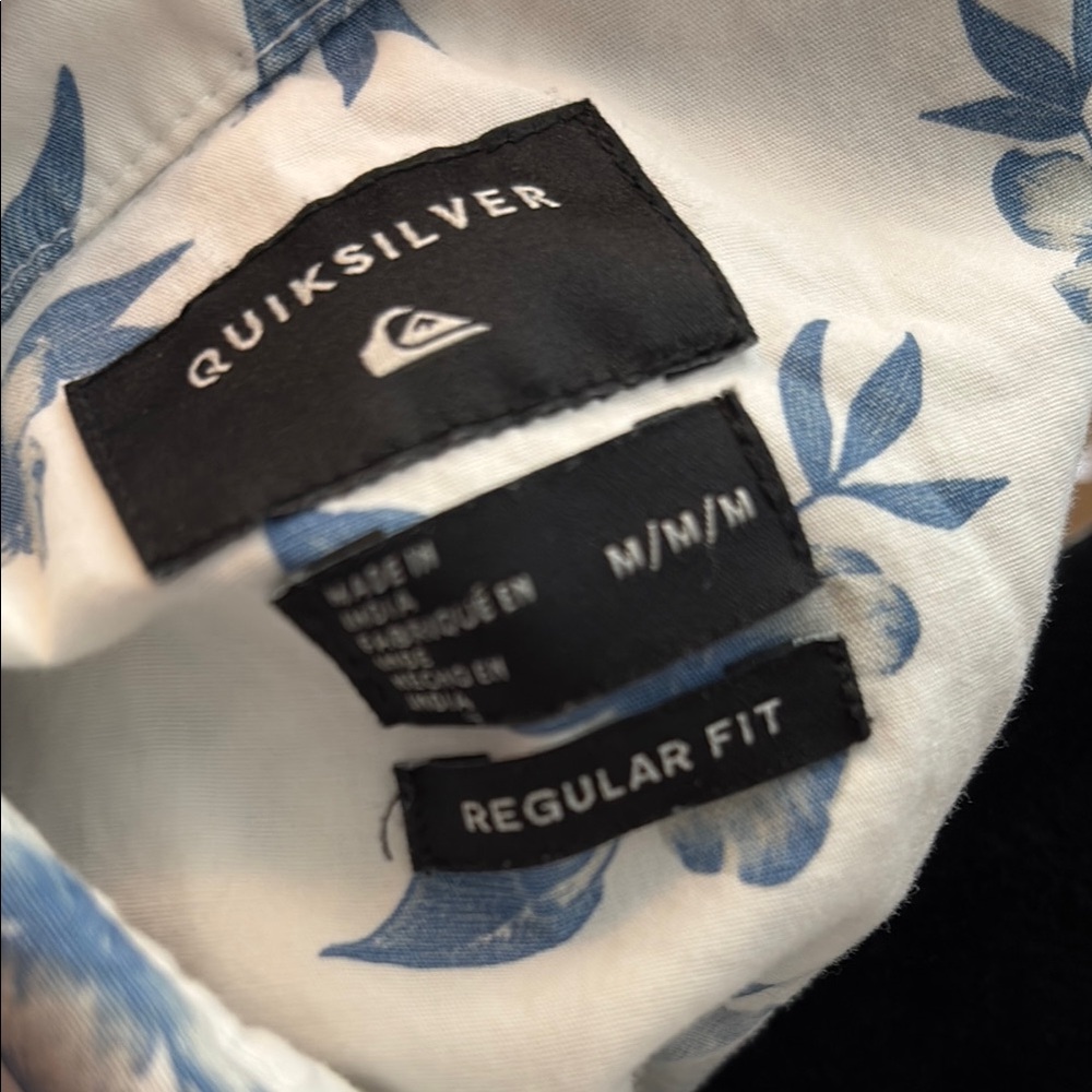 Quiksilver Blue and White Casual Button Down Shirt
Used
Been worn - Picture 3 of 3